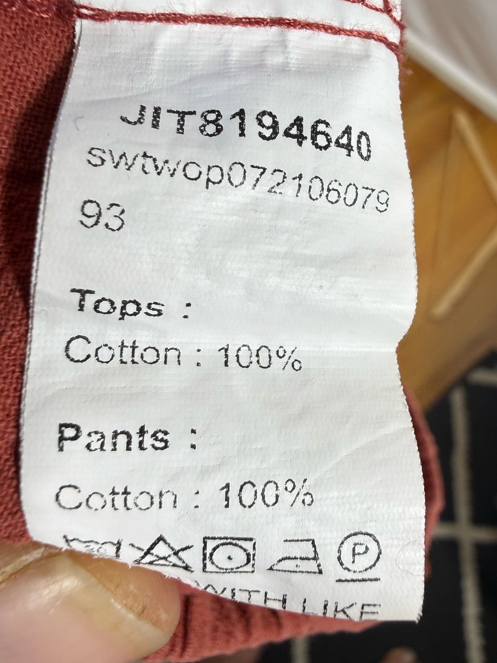 Cropped Elastic-Waist Ankle Pants in Terracotta - Picture 4 of 5